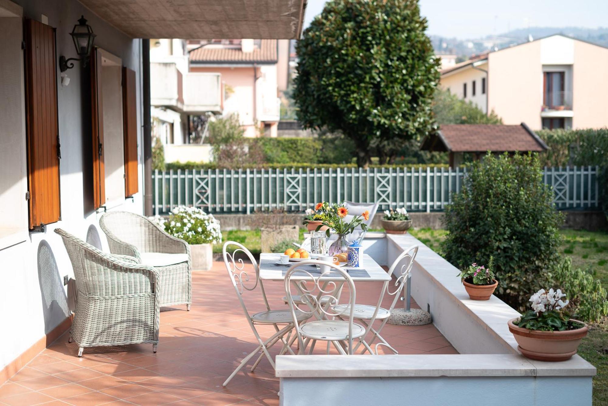 Canevon Suite Apartment Бардолино Екстериор снимка